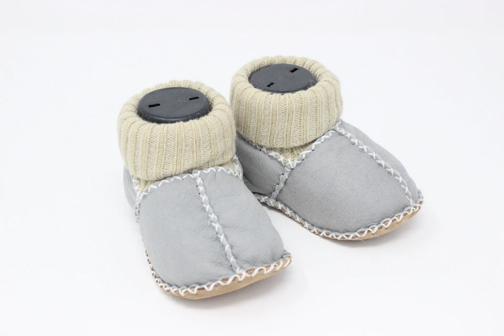 Cozy Toez Smoke Gray Leather-knit collar